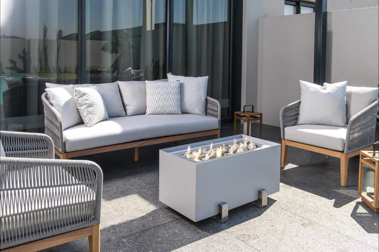 Rectangular Gas Fire Pit with Surround - Image 2