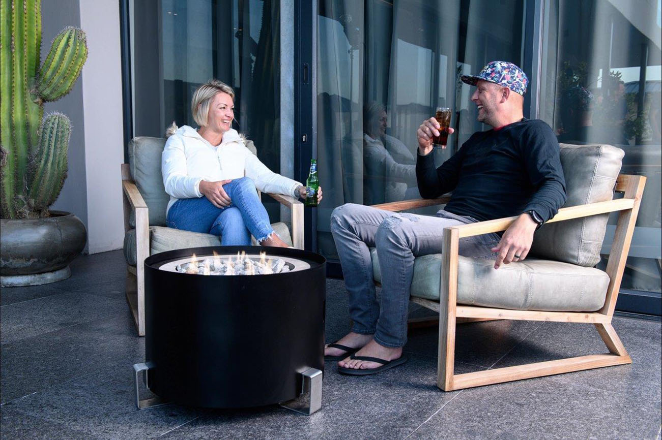 Round Gas Fire Pit with Surround - Image 2